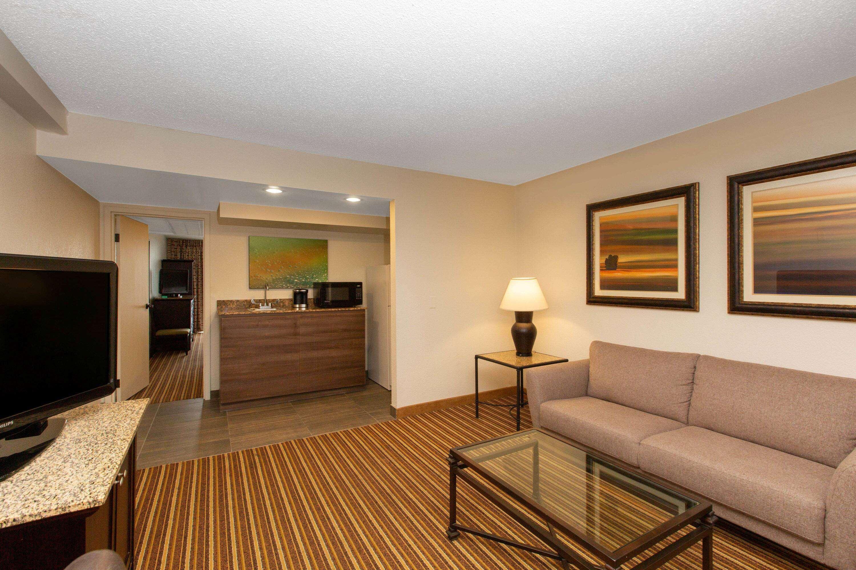 Aksarben Suites Trademark Collection By Wyndham Omaha Exterior foto