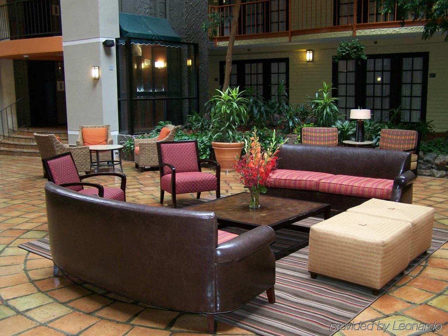 Aksarben Suites Trademark Collection By Wyndham Omaha Interior foto