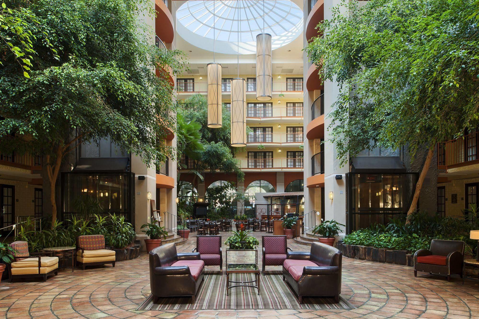 Aksarben Suites Trademark Collection By Wyndham Omaha Exterior foto